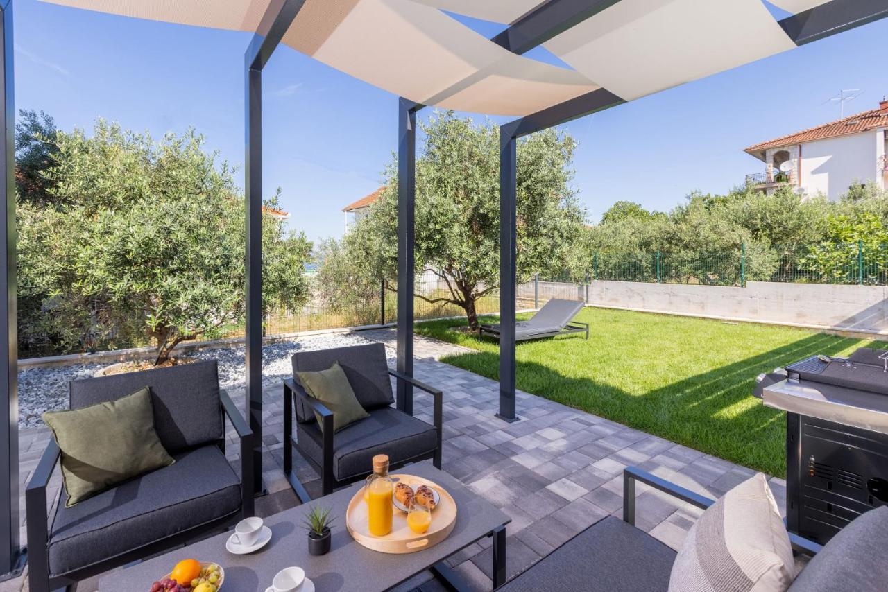 Apartments Ocrux Trogir Buitenkant foto