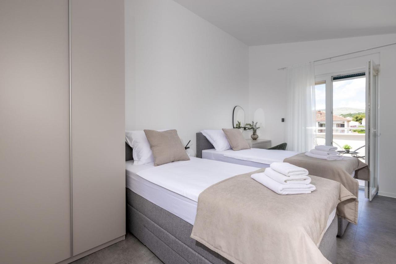 Apartments Ocrux Trogir Buitenkant foto